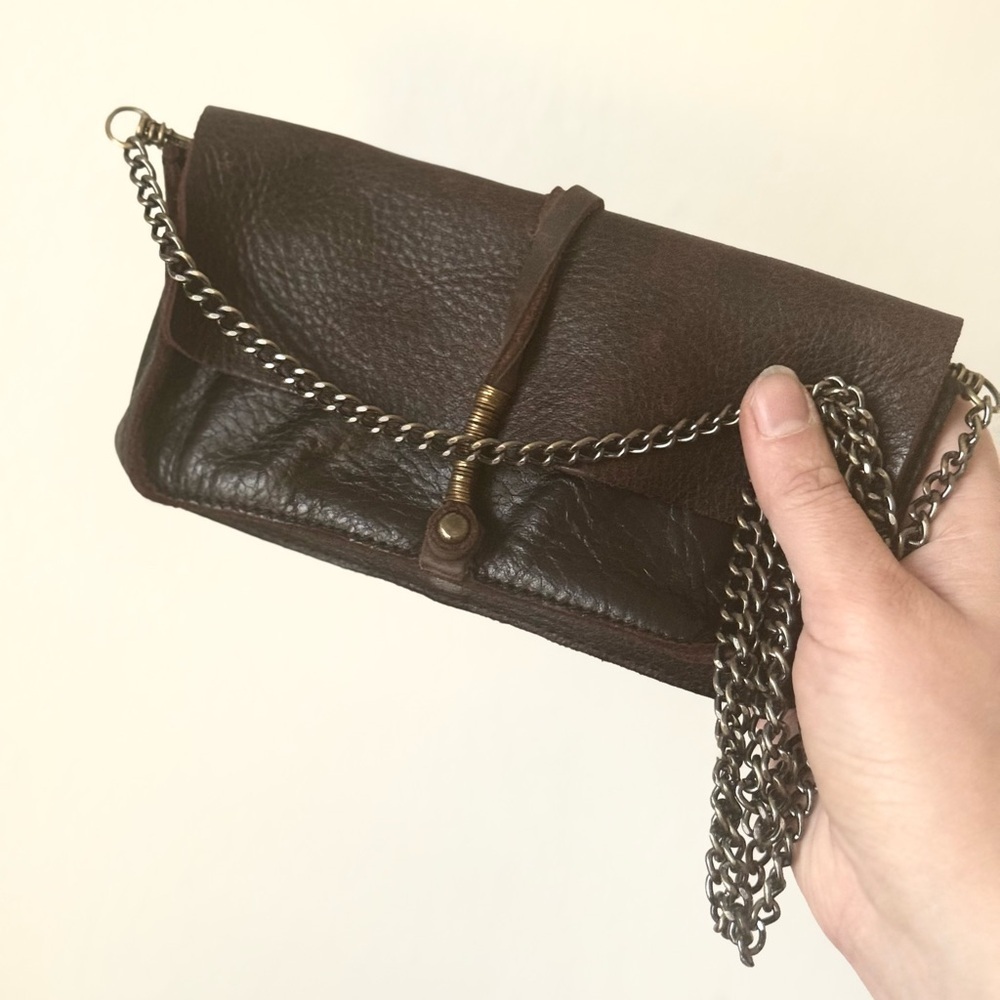 JO Chic Brown Boot Leather Clutch Wallet with Crossbody Chain - Picture 2 of 10